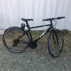 自転車 700C 28インチ 18段ギア クロスバイク マウンテ...