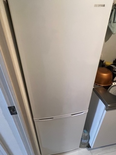 アイリスオーヤマ 【右開き】162L 2ドアノンフロン冷蔵庫 ホワイト KRD162-W