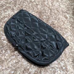 美品 ジュエリーポーチ 黒 キルティング