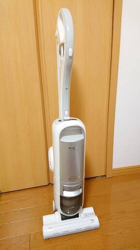 【2010年製】シャープ　POWER CYCLONE EC-ST11