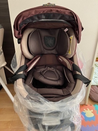 combi isofixチャイルドシート　０-4歳