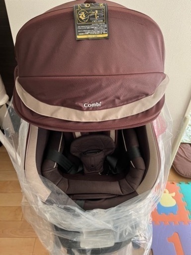 combi isofixチャイルドシート　０-4歳