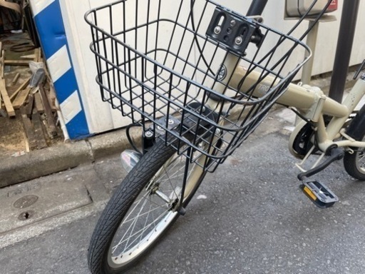 美品　折りたたみ自転車