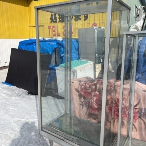 ガラスケース　中古　ガラス棚2枚