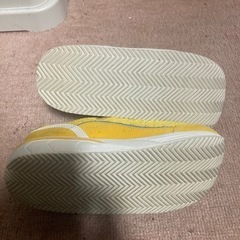 スニーカー　22cmの画像