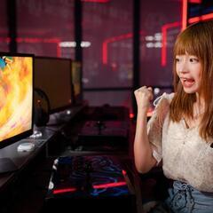 新規オープンのおしゃれなｅスポーツバーのオープニングスタッフの画像