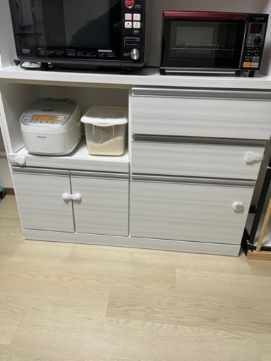 食器棚