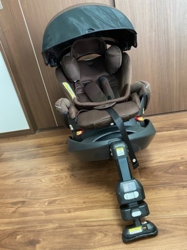 アップリカ　フラディアグロウ　ターンするシート