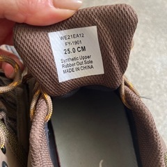 whole earth トレッキングシューズ25.0cmの画像