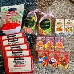 チョコレート、お菓子、ジュース等