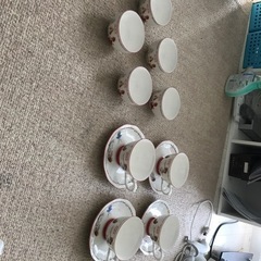 アリスの食器の画像