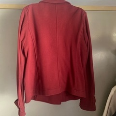 ユニクロ コート赤の画像