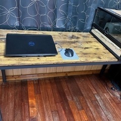 テーブル