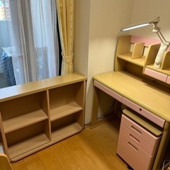 ニトリ　組み合わせデスク　セット　ピンク色