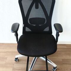 人間工学  パソコンチェア 　格安　最終値下げ　3/18土曜日迄　￥5000→￥3500の画像