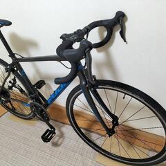 程度良好 おまけ多数あり FUJI ロードバイク 2021年購入 サイズ52 入門最適 SHIMANO CLARIS フジ 使用頻度少 シマノ クラリス OVAL 縦置きスタンド 空気入れ 予備ホイール キックスタンド