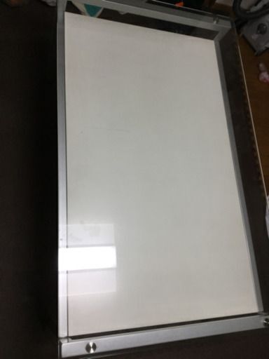 ガラスダイニングテーブル.
