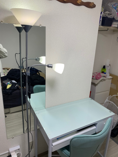 【3点セット・元値25,000円】LOWYA机(デスク)、LOWYA椅子(チェア)、IKEAライトスタンド