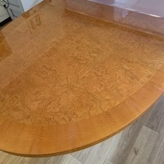 最高級 カリモク ダイニングテーブル ¥983000(税別) ロイヤルコニャク 