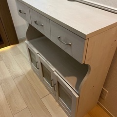 おしゃれなキャビネットの画像