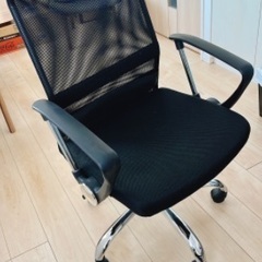 オフィスチェア無料でお譲りします。