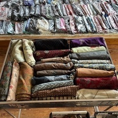 浴衣入荷しました　　
帯、反物、着物、かすり生地、パッチワーク各...