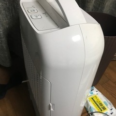 除湿機　2021年製