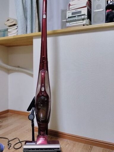 HITACHI コードレスクリーナー  充電スタンド付き 掃除機