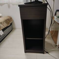 ニトリ　ベッド横収納　　