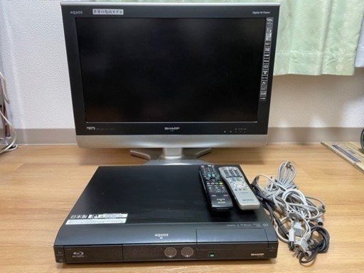 SHARP AQUOS 26型テレビ＆ブルーレイレコーダー