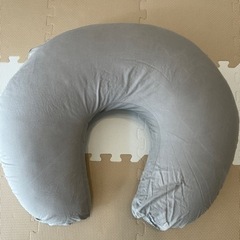 IKEA 授乳クッション