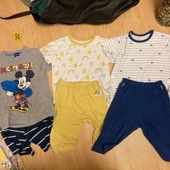 【取引済】パジャマ　100センチ　3点セット　UNIQLO