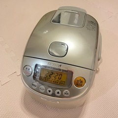【ワンコイン‼︎】象印　圧力IH炊飯ジャー　3合炊き　NP-RK05 17年製　の画像