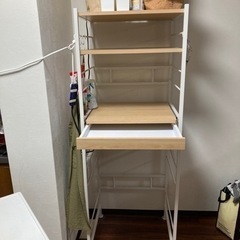 キッチン　収納棚の画像