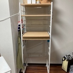 キッチン　収納棚の画像