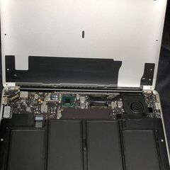 「MacBook Air 13インチ Mid 2011 MC966J/A」軽量薄型モバイルノートPC / Core i5 / メモリーは４GB / Webカメラ / Bluetooth / 無線LAN / 中古品の画像