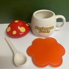 新品　きのこ柄のマグカップの画像
