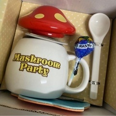 新品　きのこ柄のマグカップの画像