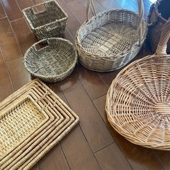 籐のかご類の画像