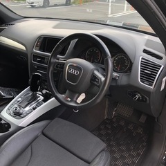 アウディ Q5 クワトロ　の画像