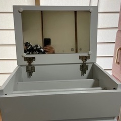 化粧ケース　鏡付きの画像