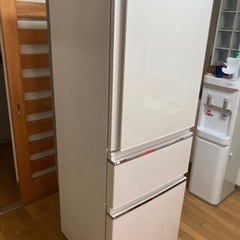 2017年式　冷蔵庫330Ｌ