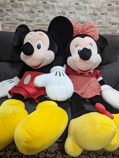 【値下げしました】ミッキー、ミニーのぬいぐるみ（特大）