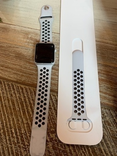 Apple Watch series3 nikeモデル