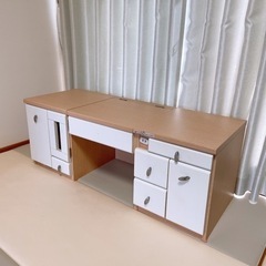 ドレッサー　机　化粧台の画像