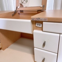 ドレッサー　机　化粧台の画像