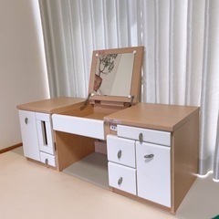 ドレッサー　机　化粧台