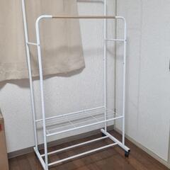 決まりました。ハンガーラック