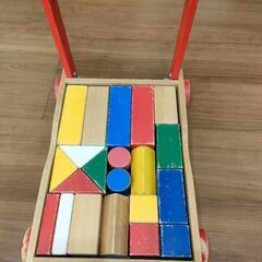 【値下げ】積み木の手押し車の画像