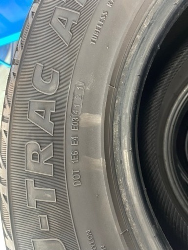 265/70R16海外製タイヤ4本セット12000円